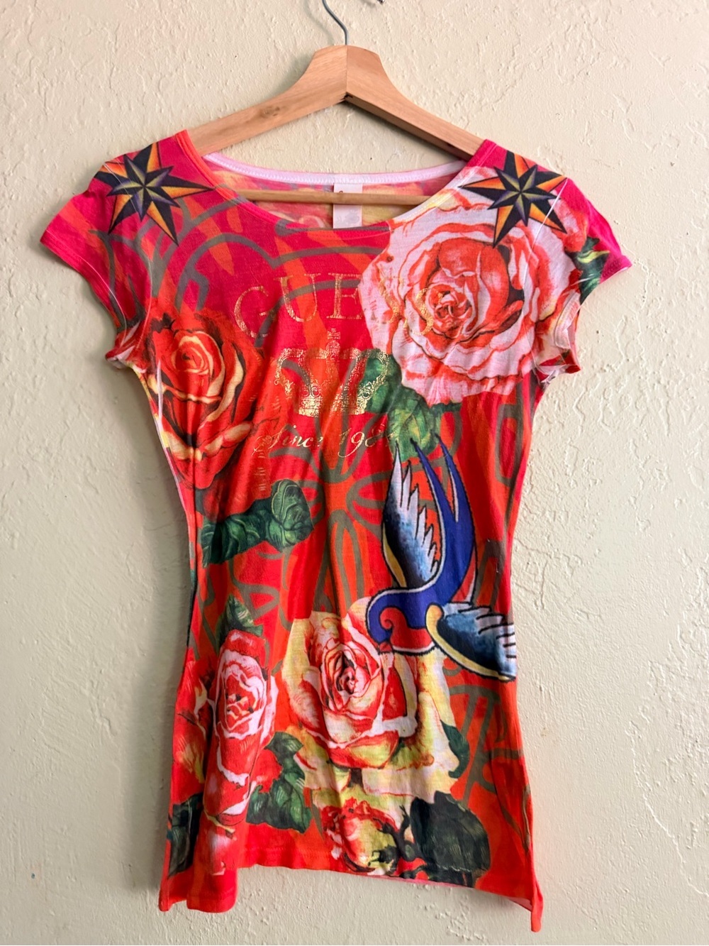 Guess Y2 Red and Orange Floral Graphic Tee